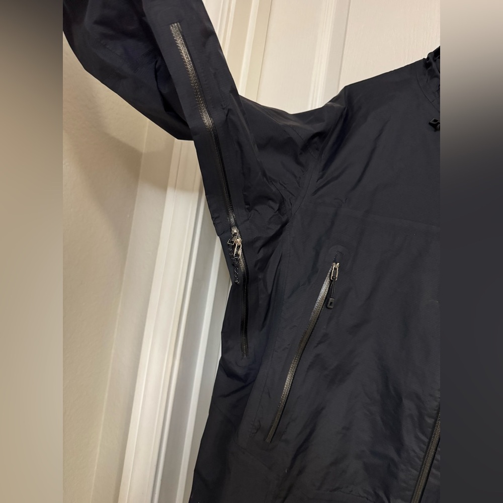 Patagonia M’s Super Cell Jacket – GORE-TEX Paclite® – Size M – Black - Picture 6 of 16
